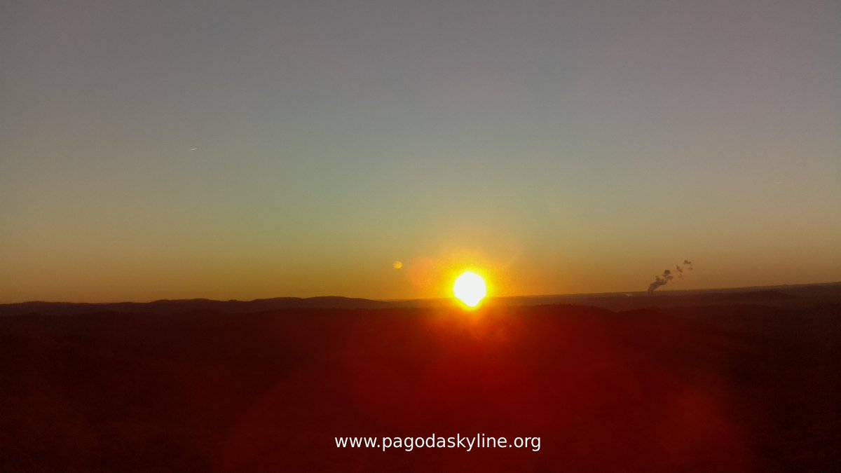 Sunrise Sat Oct 25, 2025 07:32 #sunrise #PagodaSkyline #BerksCounty