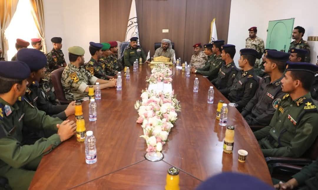 الشيخ عمرو بن حبريش العليي يستقبل خريجي كلية الشرطة بحضرموت....
عاشت حضرموت
#حضرموت #الحكم_الذاتي