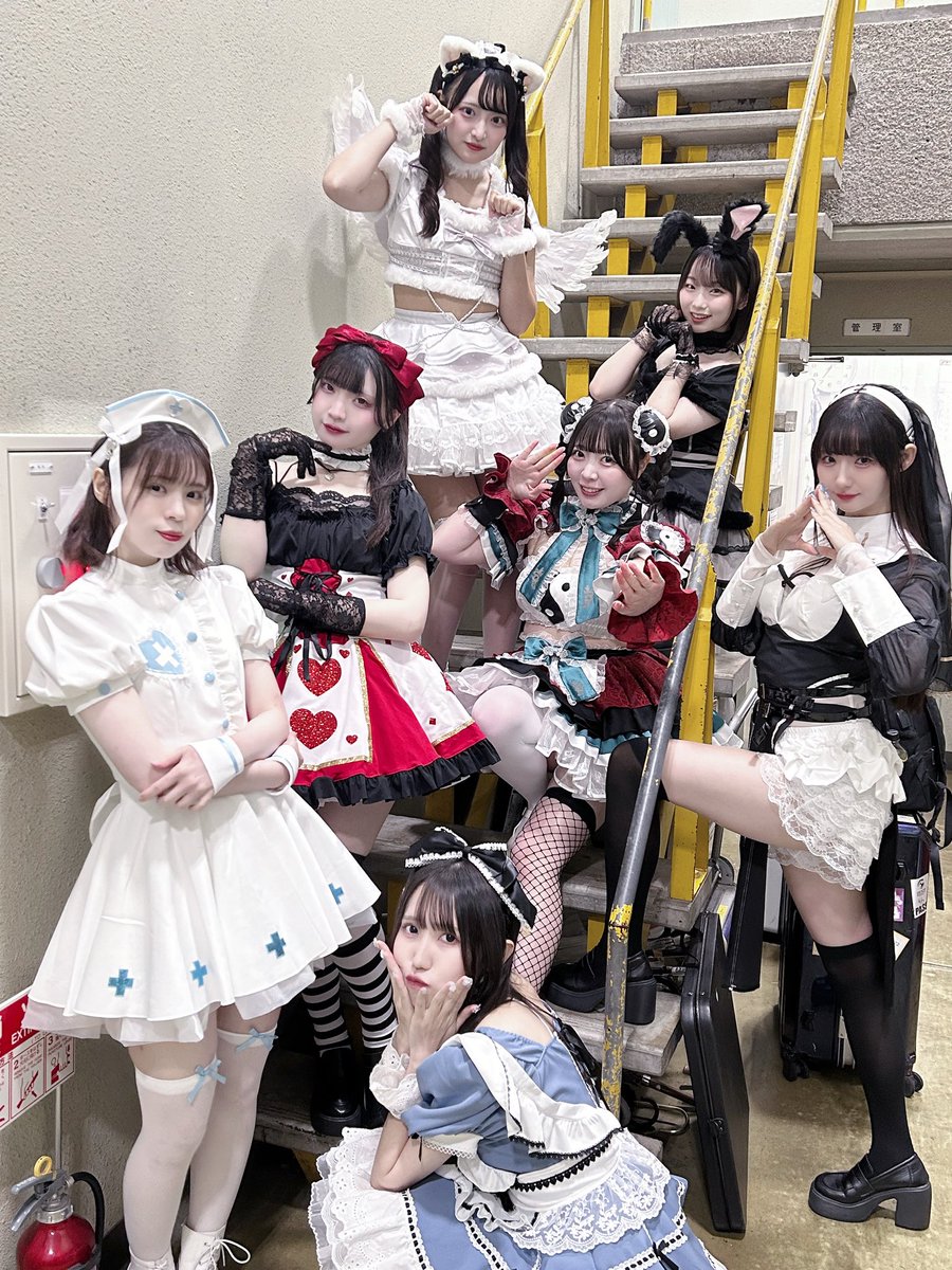 ⌒⌒⌒⌒⌒⌒⌒⌒⌒⌒⌒⌒⌒⌒⌒⌒ 

『IDOL SODA Stream!! ハロウィンSP！』
@上野野外ステージ

ハロウィン1日目👻🌟
寒い中たくさんのご来場ありがとうございました！

-セットリスト-
1. Happy's Tune
2. Sweet or Bitter
3. TreasureDays
4. すき色チャイム

︶︶︶︶︶︶︶︶︶︶︶︶︶︶︶︶