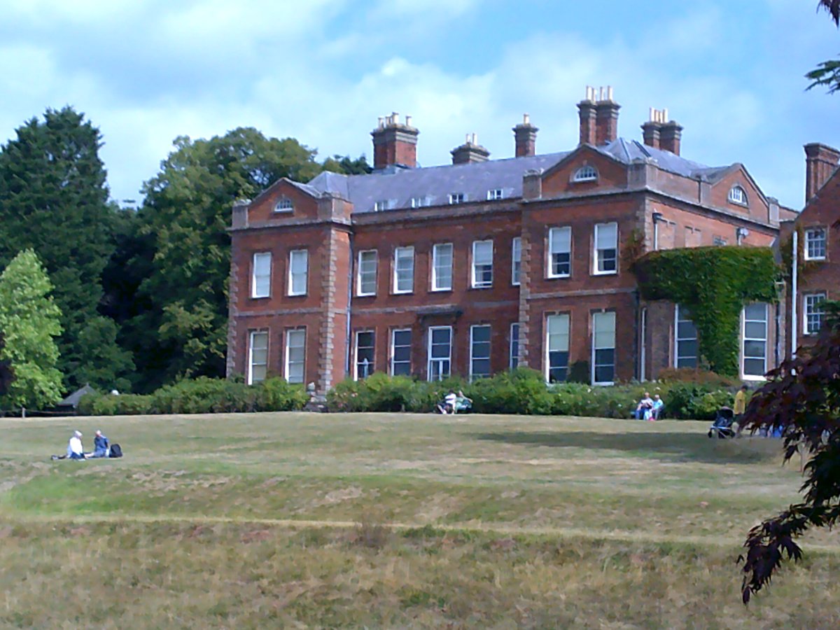 Enjoyable and interesting day yesterday at Coughton Court - interesting walks/gardens and links to Gunpowder Plot at at time when <a href="/RoyalFamily/">The Royal Family</a> and <a href="/Pontifex/">Pope Leo XIV</a> are promoting inter-faith reconciliation