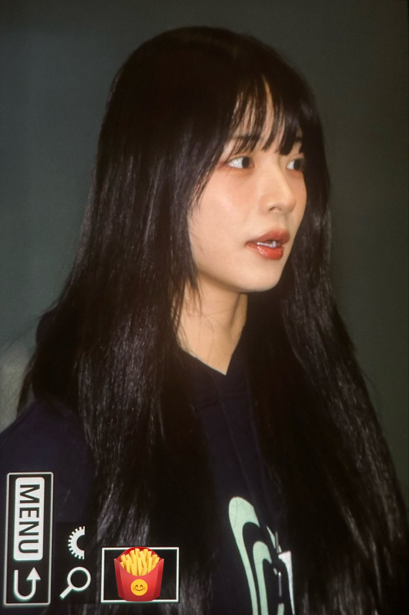 potatooppq's tweet photo. 251025 ICN pre

#fromis_9 #프로미스나인 #이채영
#Leechaeyoung https://t.co/YqV1KyYOy1