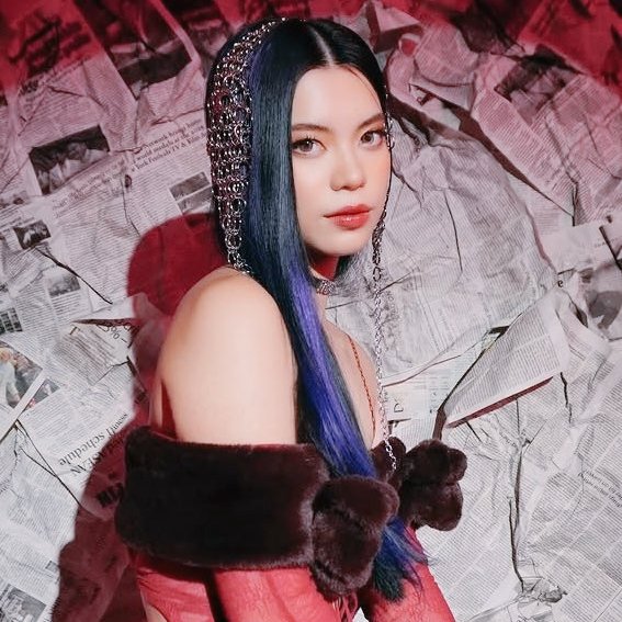 dna_bases's tweet photo. Their FACE CARD IS SOOOO ON TOP! #DNA 🧬 https://t.co/7YGR3qfiIR