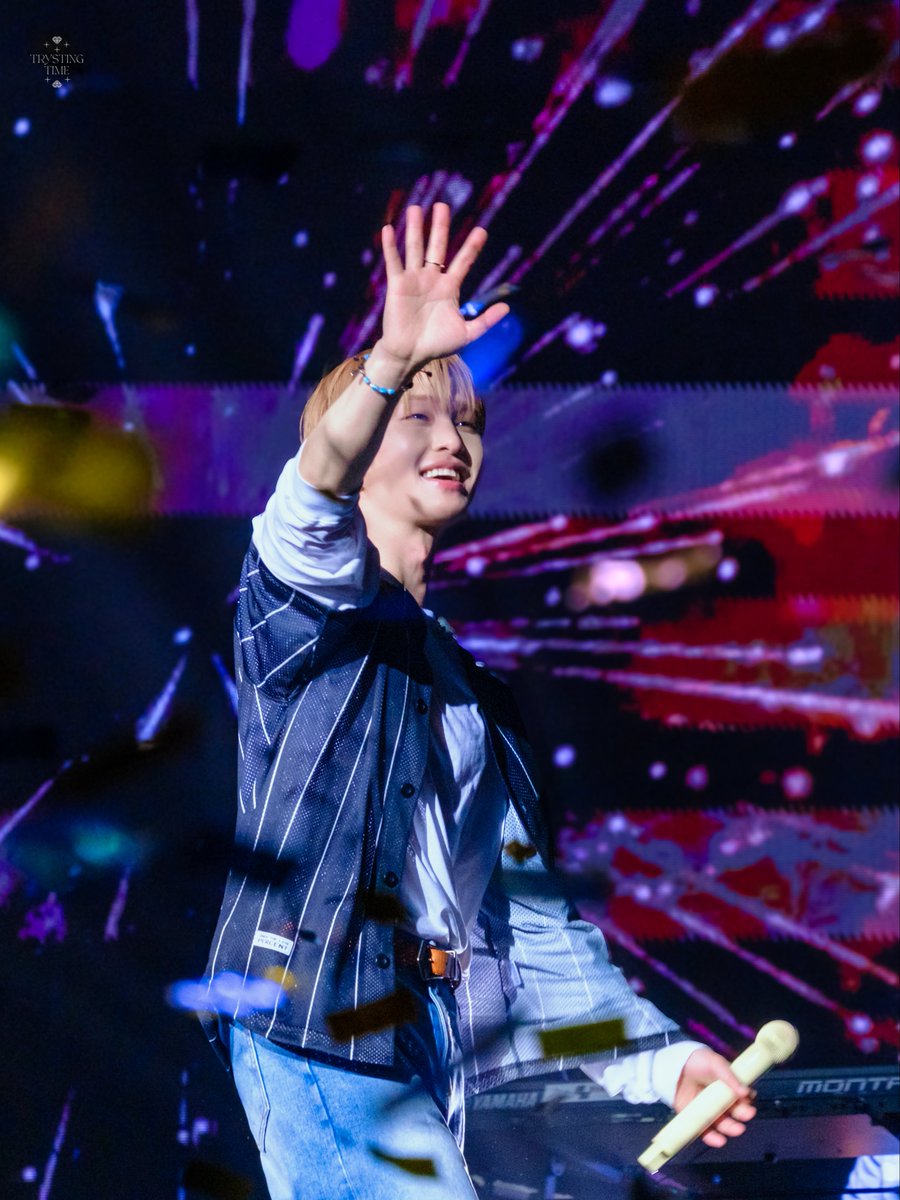 trysting_time's tweet image. 🗓️𝟸𝟶𝟸𝟻𝟷𝟶𝟷𝟾
📍[𝙾𝙽𝙴𝚆 𝚃𝙷𝙴 𝙻𝙸𝚅𝙴 : 𝙿𝙴𝚁𝙲𝙴𝙽𝚃 (%)] 𝙸𝙽 𝙺𝙰𝙾𝙷𝚂𝙸𝚄𝙽𝙶

#샤이니 #SHINee
#ONEW #온유 #이진기
#ONEWTHELIVE
#온유더라이브퍼센트