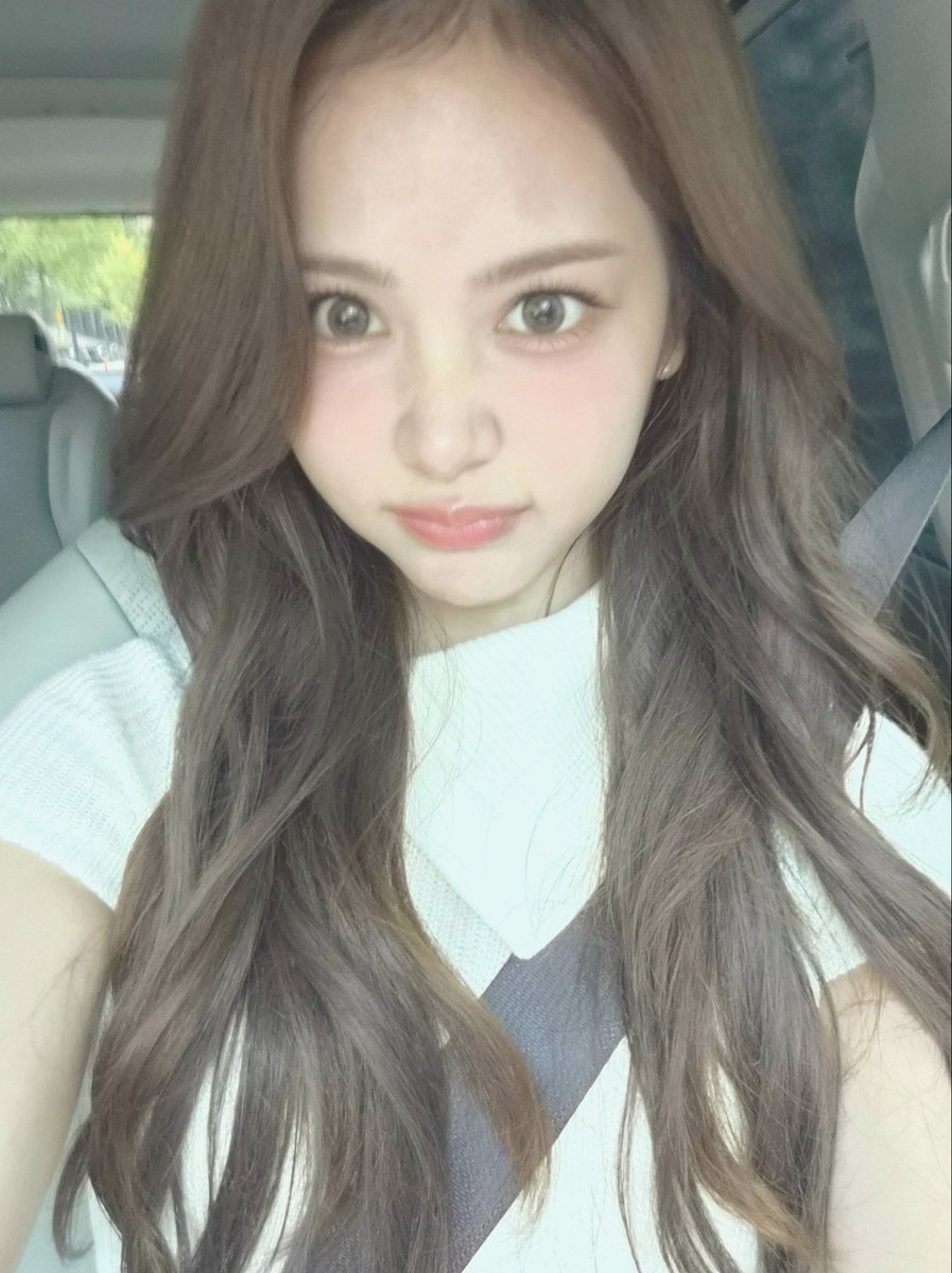 ukh_tami's tweet photo. carmen join bright filter 😭 https://t.co/IOqN4kha1v