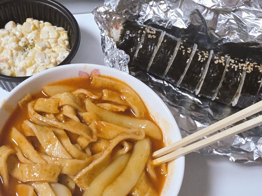 김밥축제 바이럴 못참겟다...