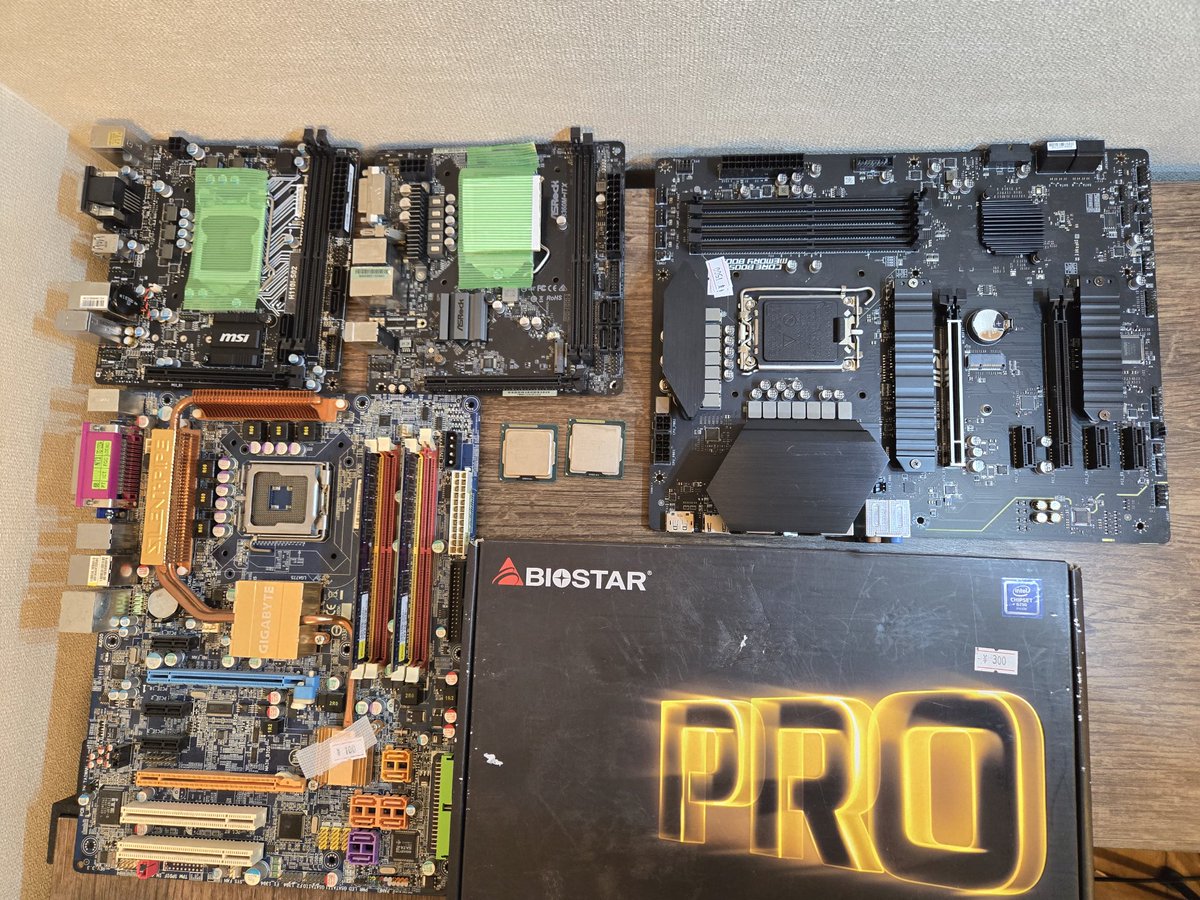 remuno37512's tweet photo. 買いすぎた...。
でもこれで3000円というバグ。
#ぽんばしPCフェス https://t.co/ZLzBVD5dba