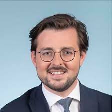 Gabriel de Varenne (@deep__waste) on Twitter photo 🔴🇫🇷ALERTE INFO - Le député « gilet jaune » autoproclamé Philippe Brun (PS), qui s’était agité pour éviter la dissolution, propose d’assujettir à la TVA de 20 % tous les restaurateurs, tout en réservant un taux réduit de 5,5 % à la haute gastronomie (soit seulement 1,8 % des 🔴🇫🇷ALERTE INFO - Le député « gilet jaune » autoproclamé Philippe Brun (PS), qui s’était agité pour éviter la dissolution, propose d’assujettir à la TVA de 20 % tous les restaurateurs, tout en réservant un taux réduit de 5,5 % à la haute gastronomie (soit seulement 1,8 % des