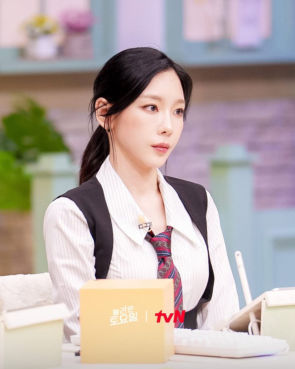InspirationSNSD's tweet photo. 251025 | L' account ig di Amazing Saturday ha pubblicato una nuova foto di Taeyeon 💜

#Taeyeon #태연 #SNSD #소녀시대 #GirlsGeneration #AmazingSaturday #Nolto https://t.co/3kA1YyM6f7