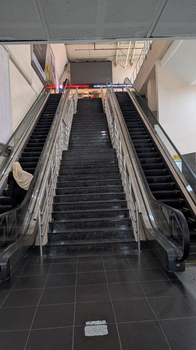 promptFideh's tweet image. October 😮‍💨