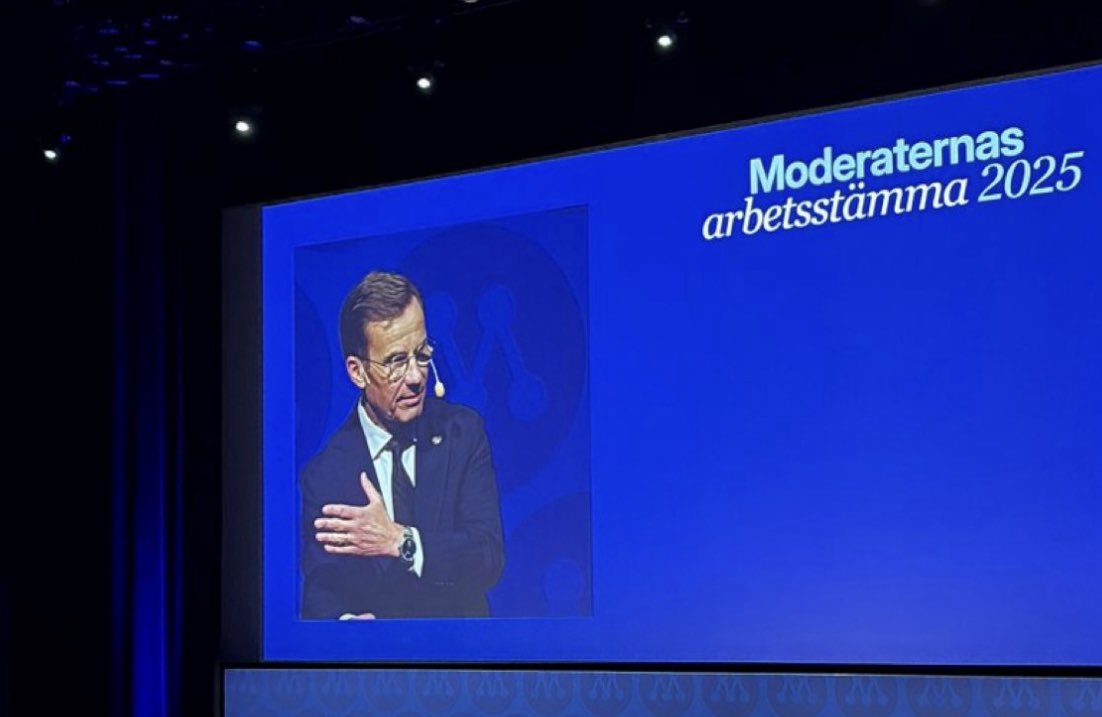 Första halvåret i år hade S-ledda Region Stockholm en uppfyllnadsgrad av vårdgarantin för besök på 88 procent. För operation 79 procent.

Den största Tidöstyrda regionen, Skåne, nådde bara 68 respektive 56 procent. Vilken region tror du att Kristersson angriper?