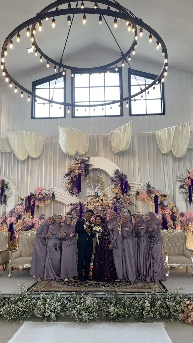 krntasya's tweet photo. since anak ini gapunya instagram, kita rayain disini jg ya<3

Selamat menempuh hidup baru sayangku sejak SMP, samawa <3 @yossirizaaa https://t.co/X4MgCVfkzZ