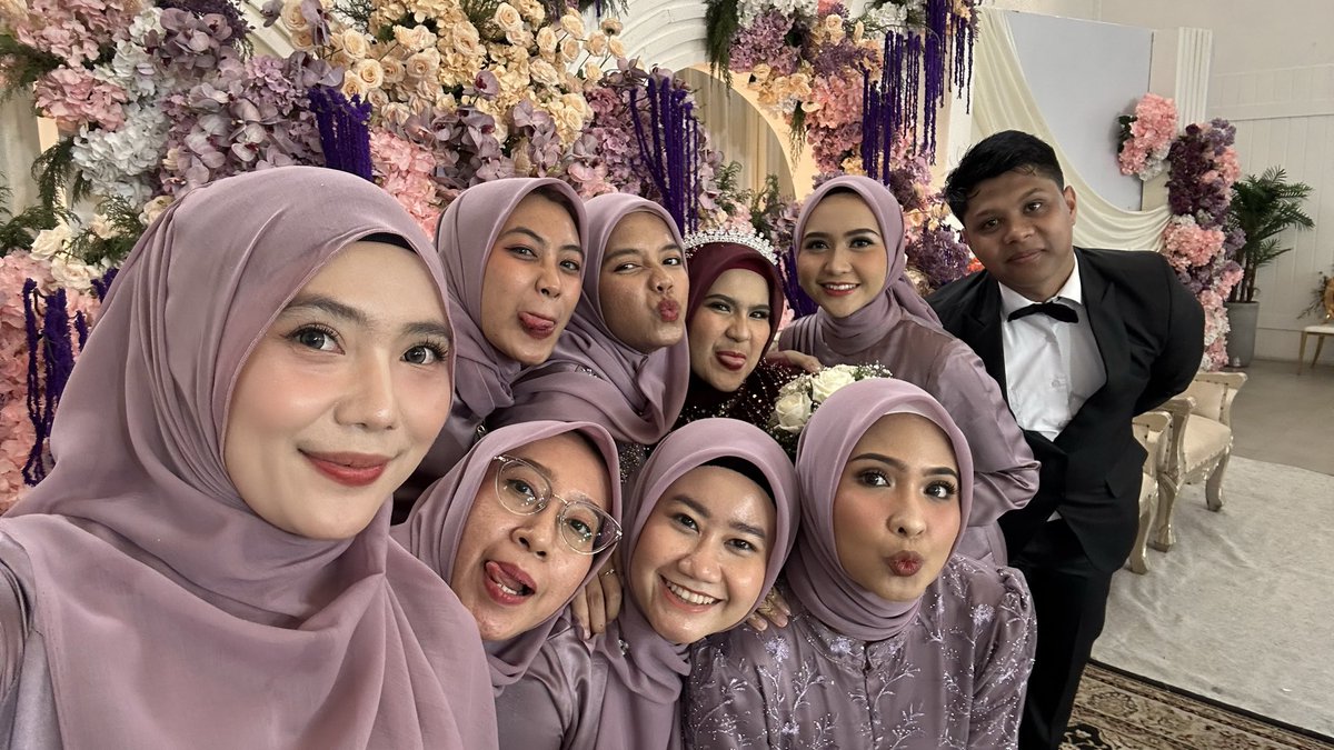 krntasya's tweet photo. since anak ini gapunya instagram, kita rayain disini jg ya<3

Selamat menempuh hidup baru sayangku sejak SMP, samawa <3 @yossirizaaa https://t.co/X4MgCVfkzZ