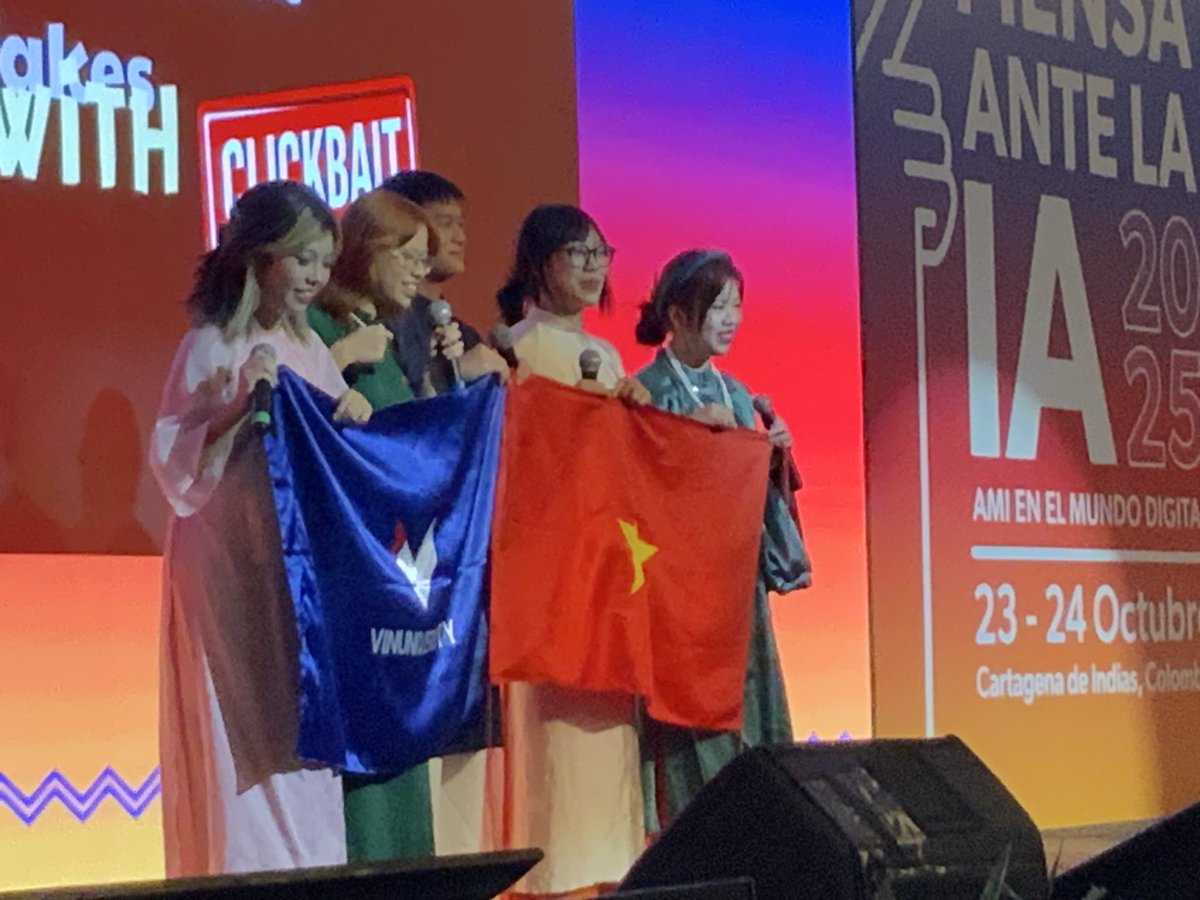 Edumedia_3's tweet image. #GlobalMILWeek2025 segundo y último día de la semana para la alfabetización mediática e informacional en contextos digitales y de las inteligencias artificiales, organizada en Colombia por la @UNESCO @Mineducacion @Ministerio_TIC