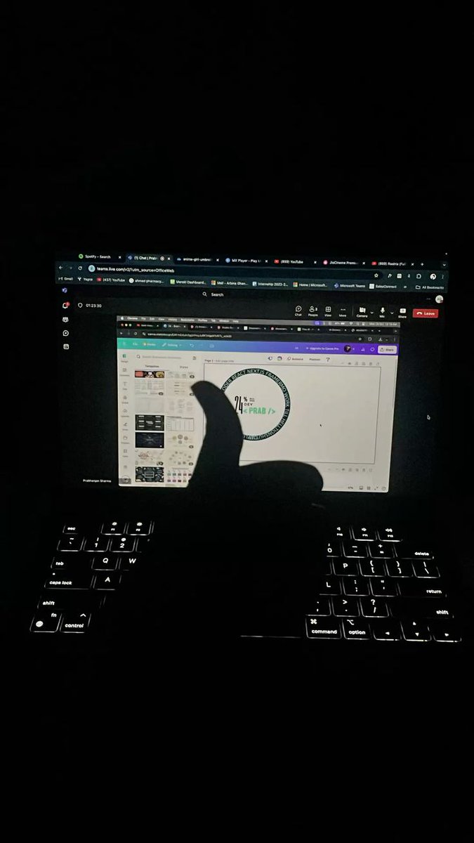 Noah31203823291's tweet image. The world sleeps, but the code flows.  Just me, the keyboard, and a thousand ideas coming to life. #LateNightCoding #DevLife
