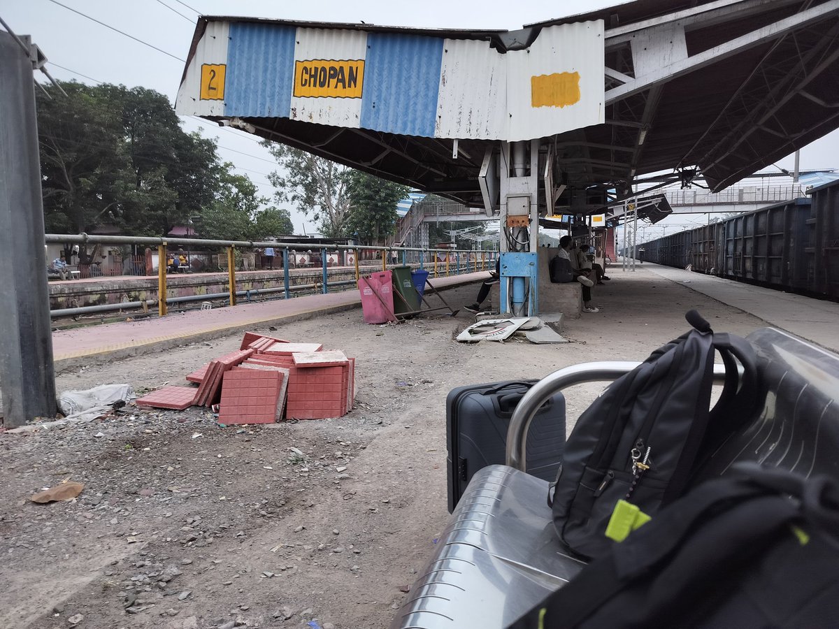 Hey <a href="/RailMinIndia/">Ministry of Railways</a> <a href="/AshwiniVaishnaw/">Ashwini Vaishnaw</a> <a href="/myogiadityanath/">Yogi Adityanath</a> ki ,this is chopan station (CPU), this is platform no.2 , it still under repair for sooo long and no proper clean toilet. Please look into it asap .
Hope this will help to build station good