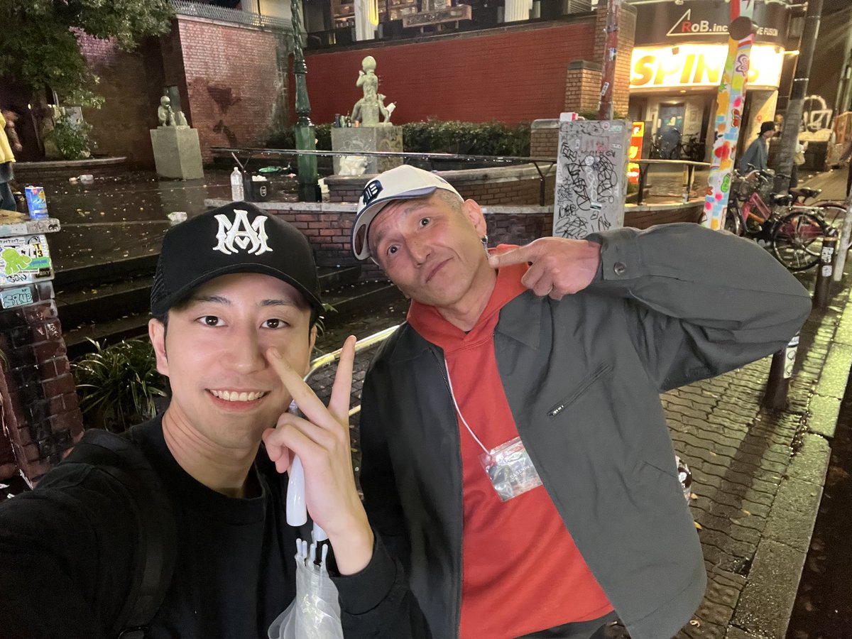 昔dancer時代に沢山の縁を繋いでくれて、今も応援してくれてるK@TOさんが大阪来てることを知って急遽会いに！
短い時間しかなかったけど、色々燃える話しができました🔥
日本最年長Krumperでありながら、挑戦し続ける姿最高です🤝🏻

また何年後になるかわからないけど！
お互い闘いましょう👊🏻