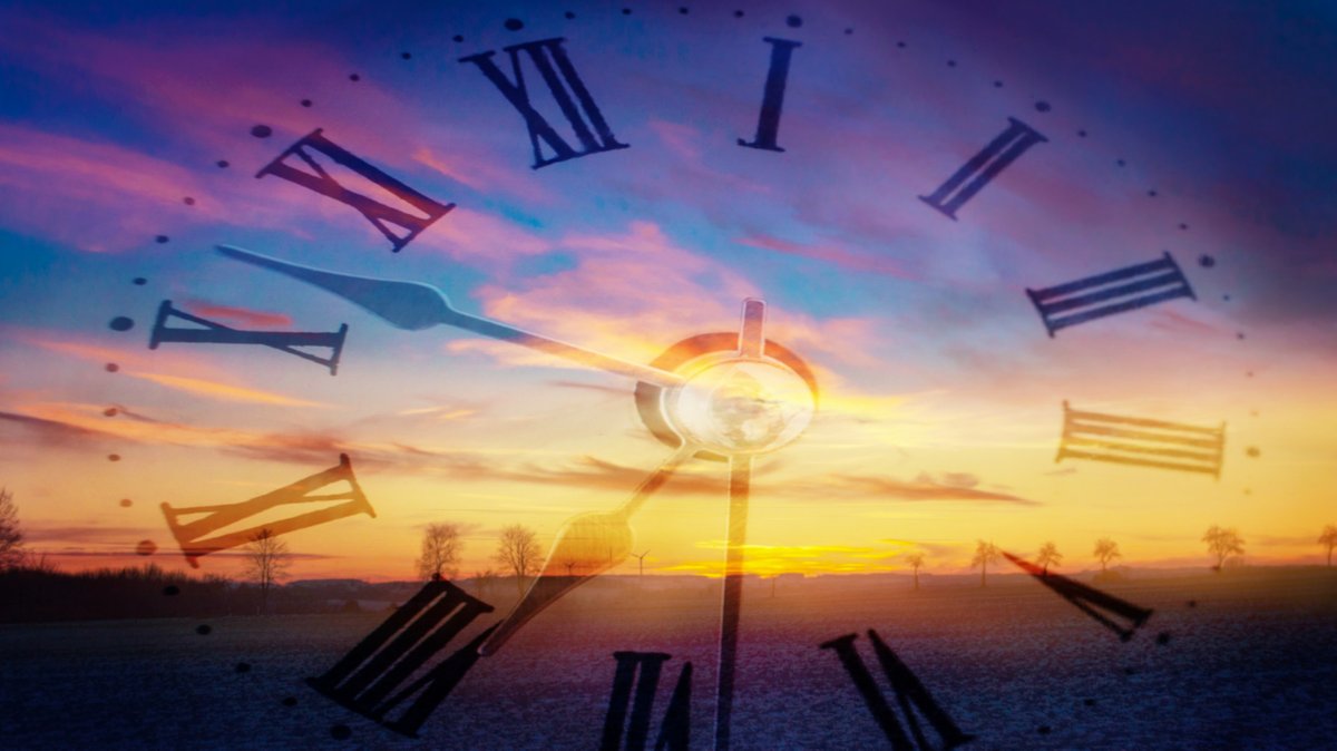 Just a reminder to our UK family, friends &amp; neighbours that British Summer Time ends at 2am on Sunday, October 26th ie overnight tonight. Clocks go back one hour, signalling an extra hour in bed &amp;, for a few weeks at least, bringing us just that little bit closer together!