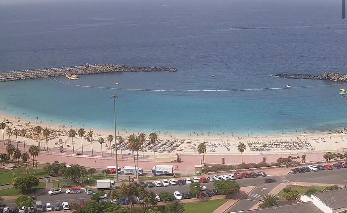 CanariasLifeW's tweet photo. 🏖️ Playa Amadores en Mogán Gran Canaria☀️ 

📲 Puedes ver cómo está ahora mismo en nuestras cámaras en https://t.co/MnT9wHr7uU

#CanariasLife #GranCanaria #PlayaAmadores #Mogán #SolYMar #IslasCanarias https://t.co/33FqRwbnOe