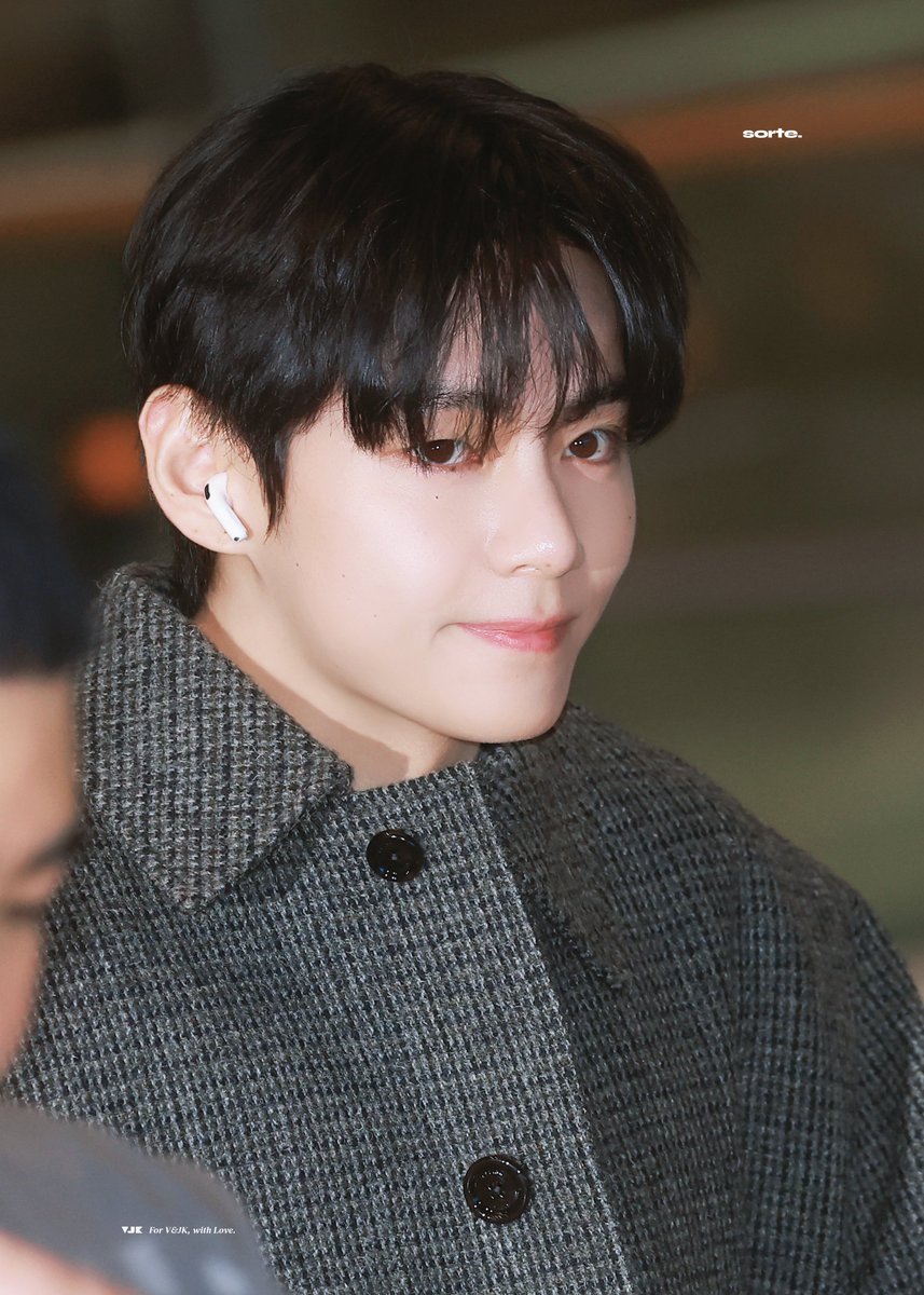 예뽀니 😘😘
251025 ICN 출국 HQ

#V #뷔 #TAEHYUNG #태형 #テテ