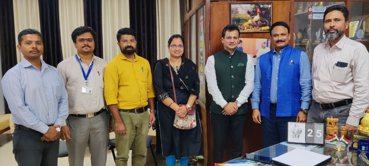 PoultryIndia15's tweet image. We are delighted to share that IPEMA participated in the CEAH Academy Podcast, hosted by Dr. Mahesh Subhash Patlapati.

#IPEMA #PoultryIndia #KnowledgeDay #CEAHAcademy #MissionProtein #PoultryIndustry #AnimalHusbandry #DrMaheshPatlapati #UdaySinghBayas #CEAH #PoultrySector