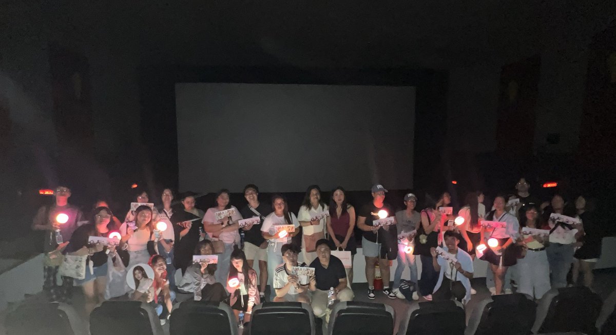 Quezon_Onces's tweet photo. Thank you for joining our movie screening &amp; cupsleeve event, Quezon Onces! 🌸

You filled our hearts with love &amp; laughter and make everything unforgettable. Happy 10th Debut Anniversary, our best girls @JYPETWICE! 🥳💖🍭

#트와이스의스토리는10년째연재중 #TWICE_10th_Anniversary https://t.co/eYH3TUyClb