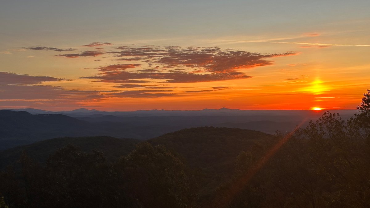 thinkofdave's tweet image. A new day rises over the Blue Ridge Mountains, its light a reminder that everything begins with action. The stage is set—now it’s your turn to make it beautiful.