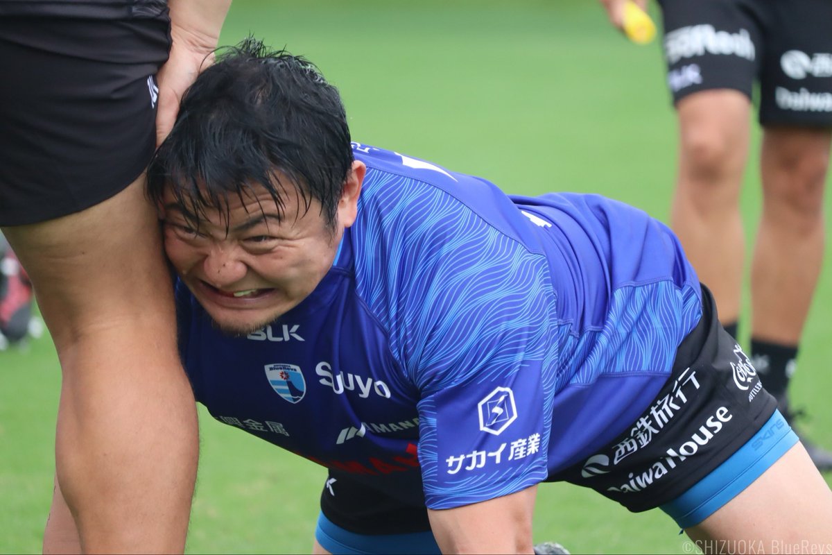 延岡キャンプ 2025 supported by #辛麺屋桝元 DAY2
Today's photo📸
FW、BKに分かれてトレーニング後には実戦的なメニューも🏉終始全員で声を出し、コミュニケーションを取りながらメニューをこなしました。本日はラグビークリニックもあり、多くの子ども達が見学❗️ありがとうございました‼️🤝