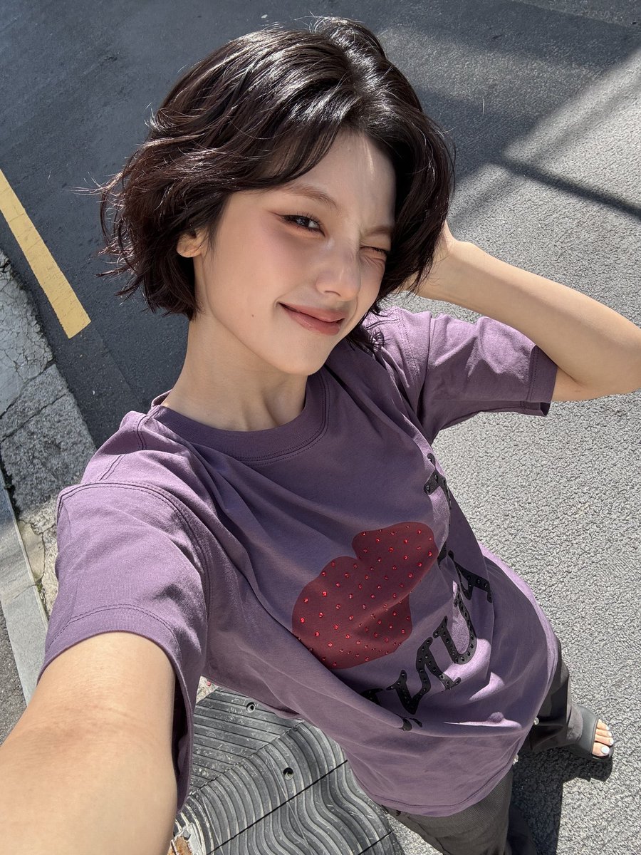 itzypopbase's tweet image. ITZY’s Yeji stuns in newly released throwback photos.