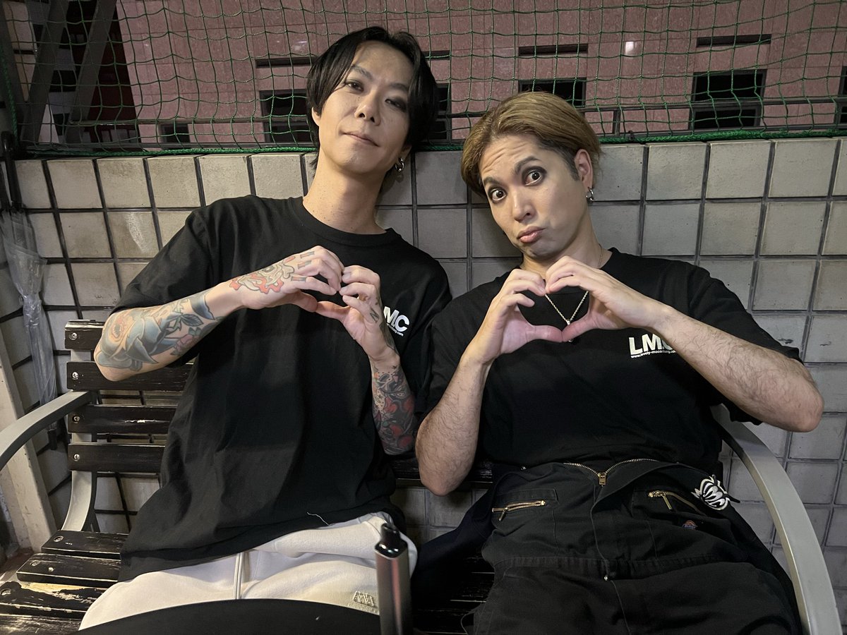 ishiiyuya_drums's tweet photo. LM.Cツアー6本目、大阪終了！
昨日は美味いもん食って今日は集中して臨みました🥁
安定のハッピーツアー、明日は神戸！

#LMC
#CluaCircuit25
#GothicMode https://t.co/0XSaBx0Yyl