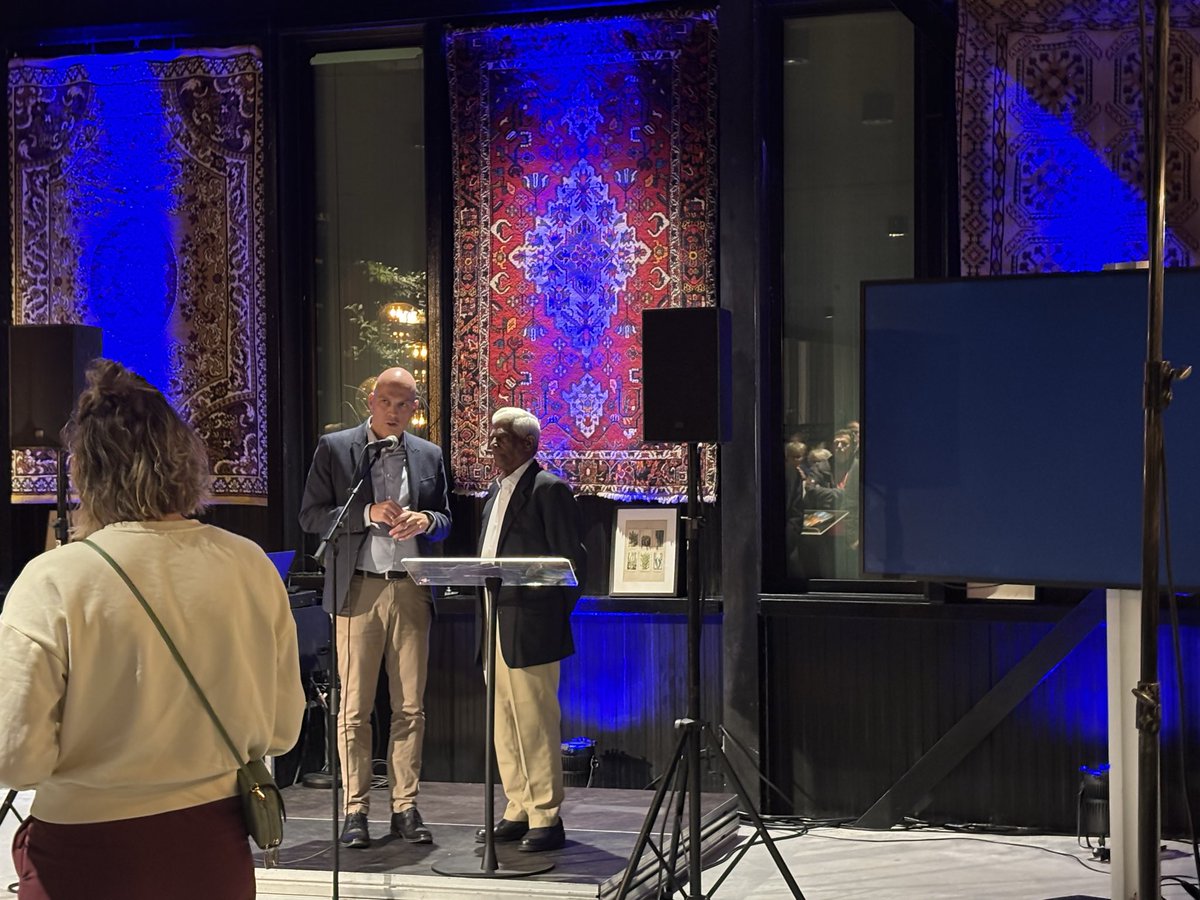 Vandaag samen met mijn gewaardeerde collega <a href="/DonCeder/">Don Ceder</a> bij #OpenDoorsDag2025. Indrukwekkende verhalen gehoord. Vervolgde christenen wereldwijd hebben onze steun hard nodig. Geloofsvrijheid is een recht voor iedereen.