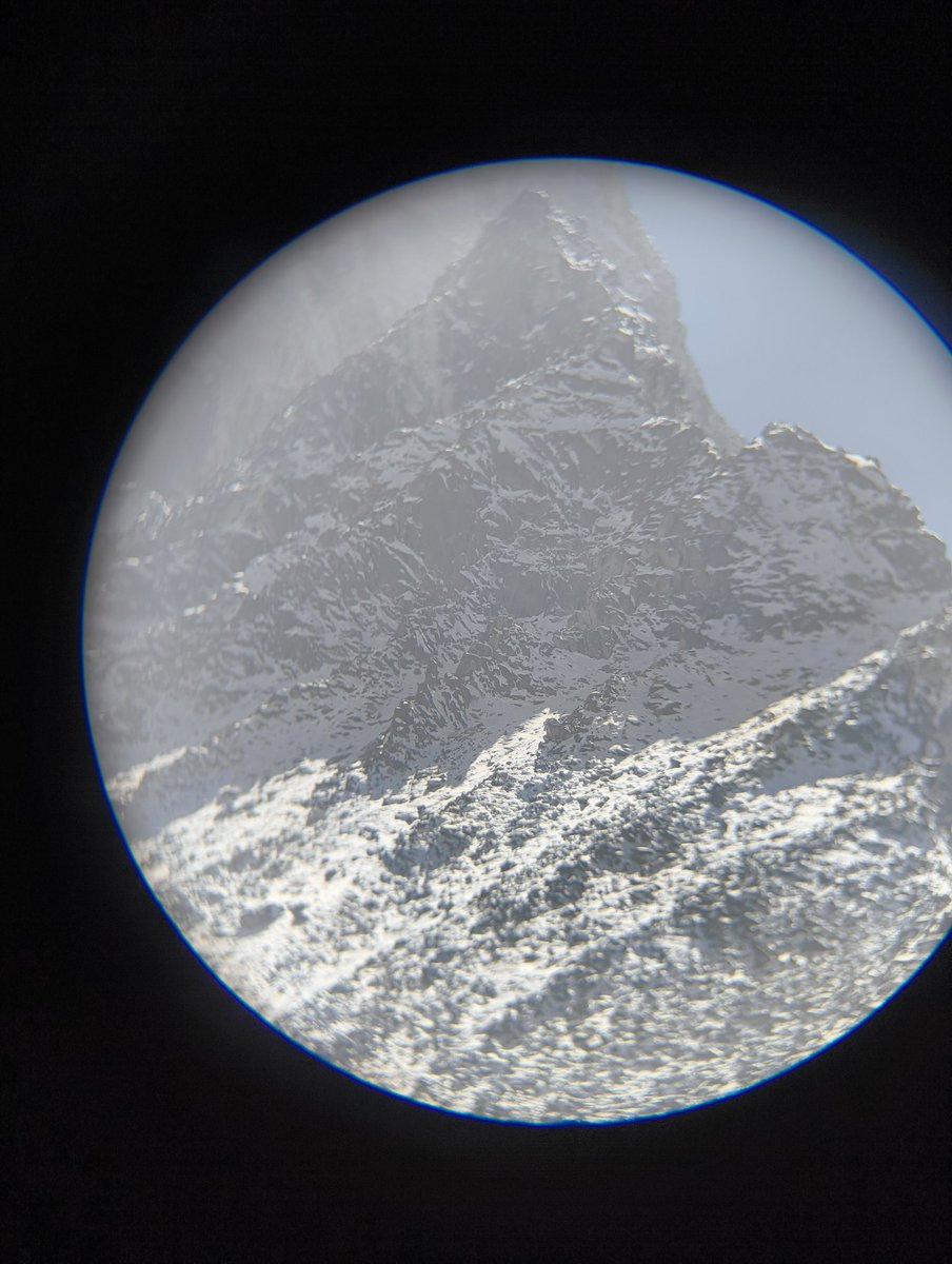 spent a quiet diwali

cooking palak paneer with a childhood friend
stuck in an abandoned hut 
in the middle of the mountains
at 15k ft in -5°C

was a vibe for sure.