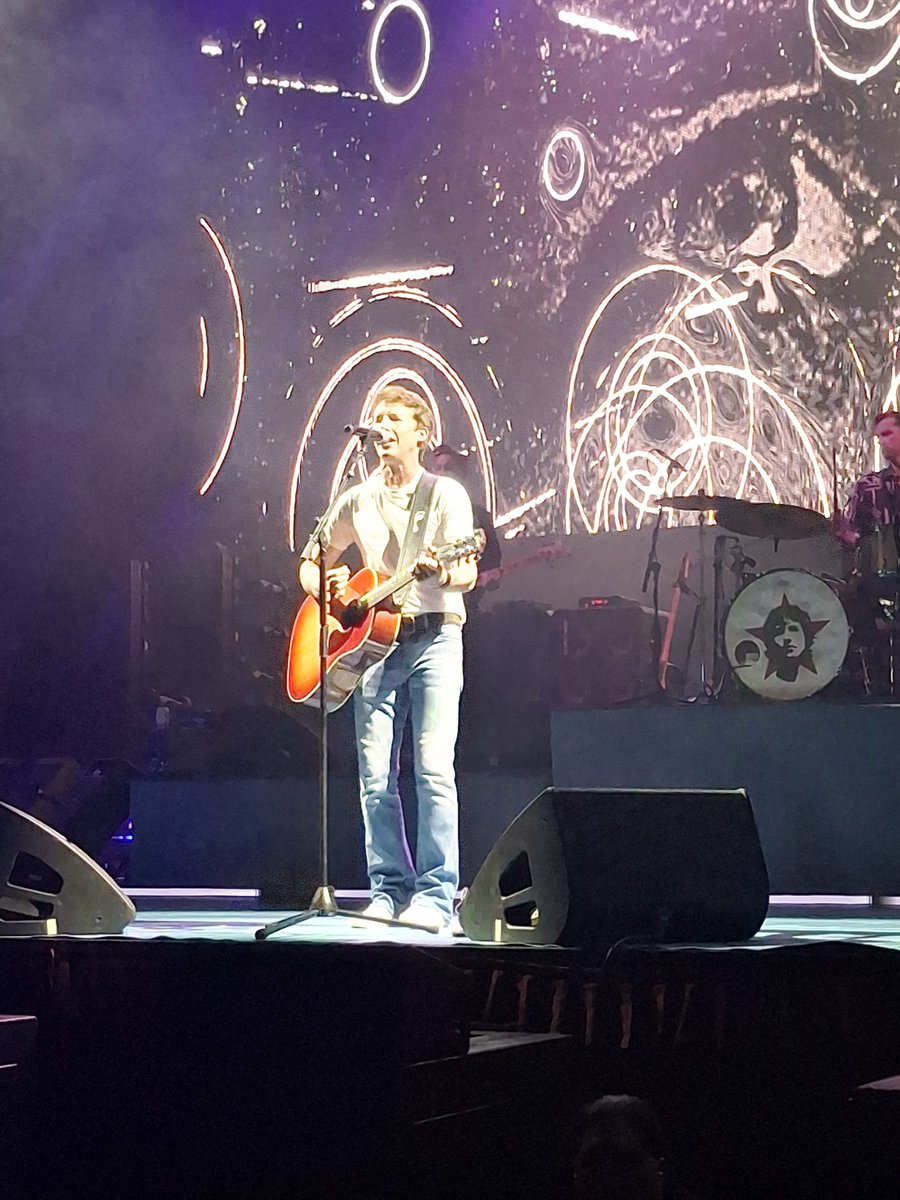 alldatjas tweet media