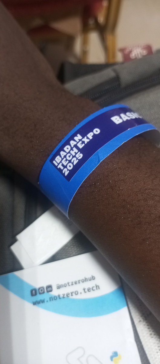 code_with_dara's tweet image. Live at Ibadan tech expo
#ibadantechexpo2025