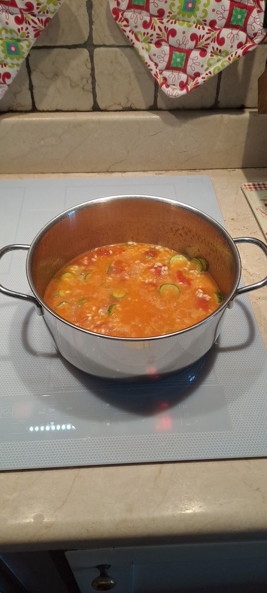 Lorenzo Gaetani (@lorenzogaetani5) on Twitter photo Oggi ho raccolto l'ultima zucchina...risotto a tema... Oggi ho raccolto l'ultima zucchina...risotto a tema...