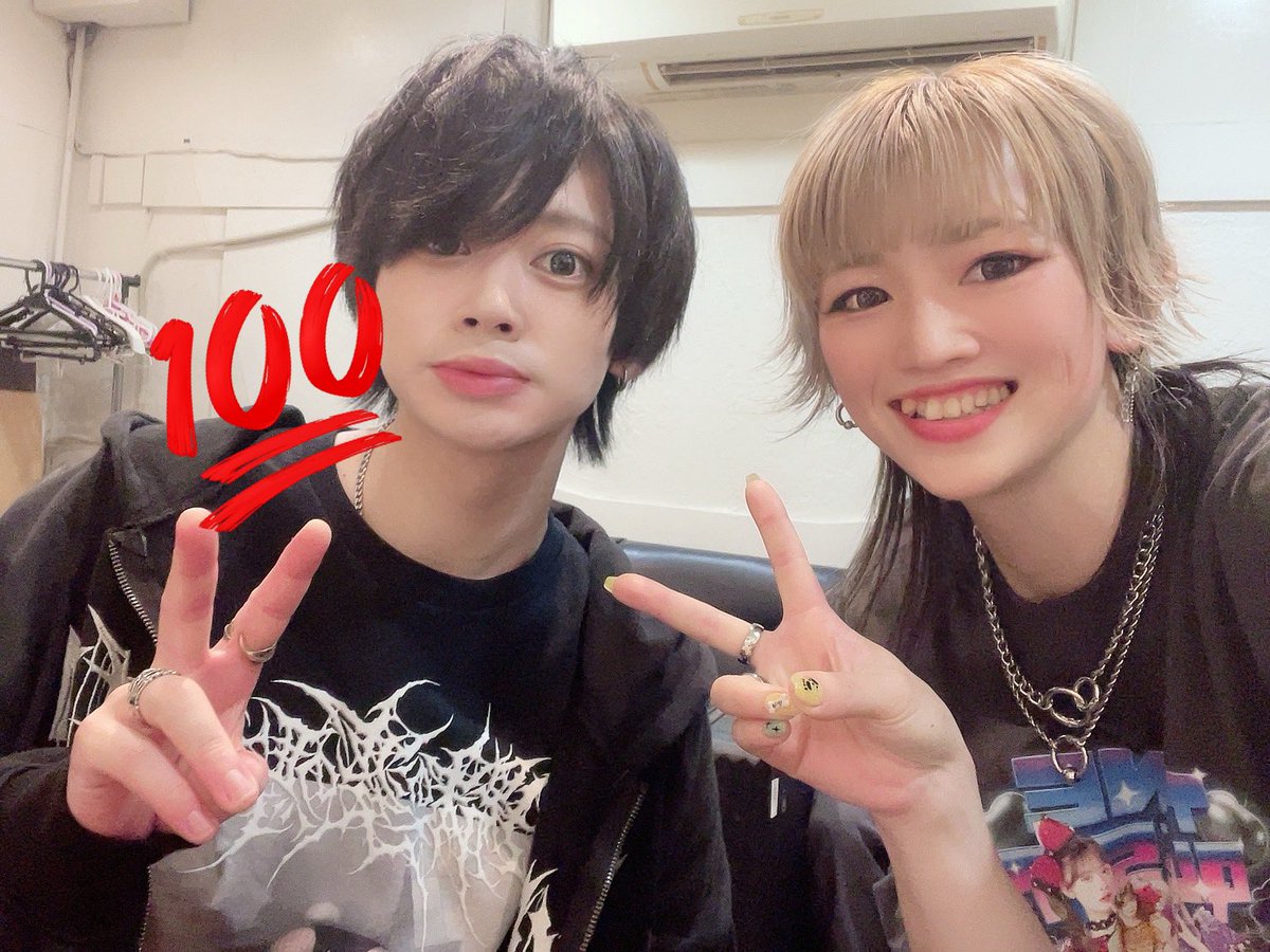 Kaoru___s's tweet photo. 艶命心 -番外編- ありがとうございました😈◎

好きな歌たくさん歌えてにこにこさんでした！
来てくれた人本当にありがとうすぎた😭💗

二度と歌うことないセトリ、やと思うけど
こんな機会くれた悪魔使いに大感謝〜✌️らぶ

今年ラストやと思われます、また来年〜！！！ https://t.co/QKUFI2kkMf
