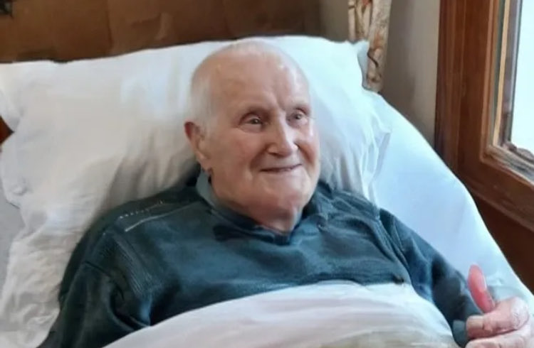 Désiré Raymondeau died yesterday at the age of 101. He was as a French Resistance fighter with the 2e Bataillon de l’Organisation de Résistance de l’Armée (ORA) in the Limoges area and went on fight the Germans in the Atlantic pockets until the end of the war. ￼