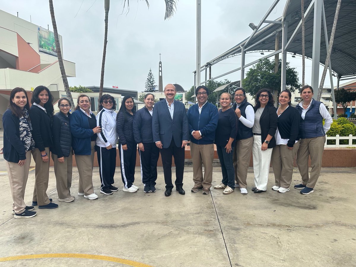 Great visit with the joyful staff @ Maria Reina School in Lima. Thank you for the love!