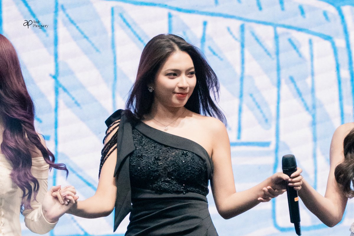 Andr_Photostory's tweet image. God is a girl @S_GraciaJKT48 

25/10/2025
MnG Sister Reunion