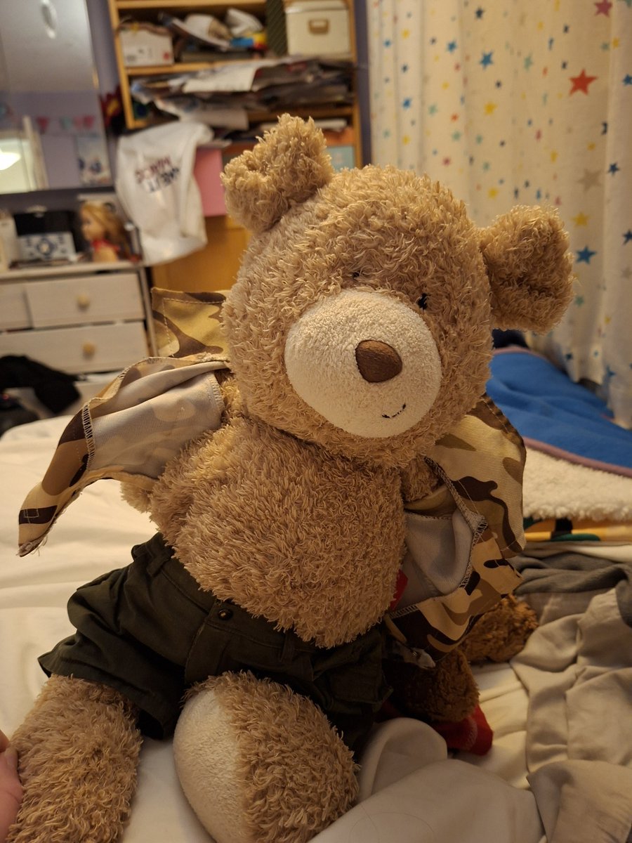 GeminalTri's tweet photo. This is a picture of seven bear with weston bear clothes https://t.co/MTYg2ARMRd