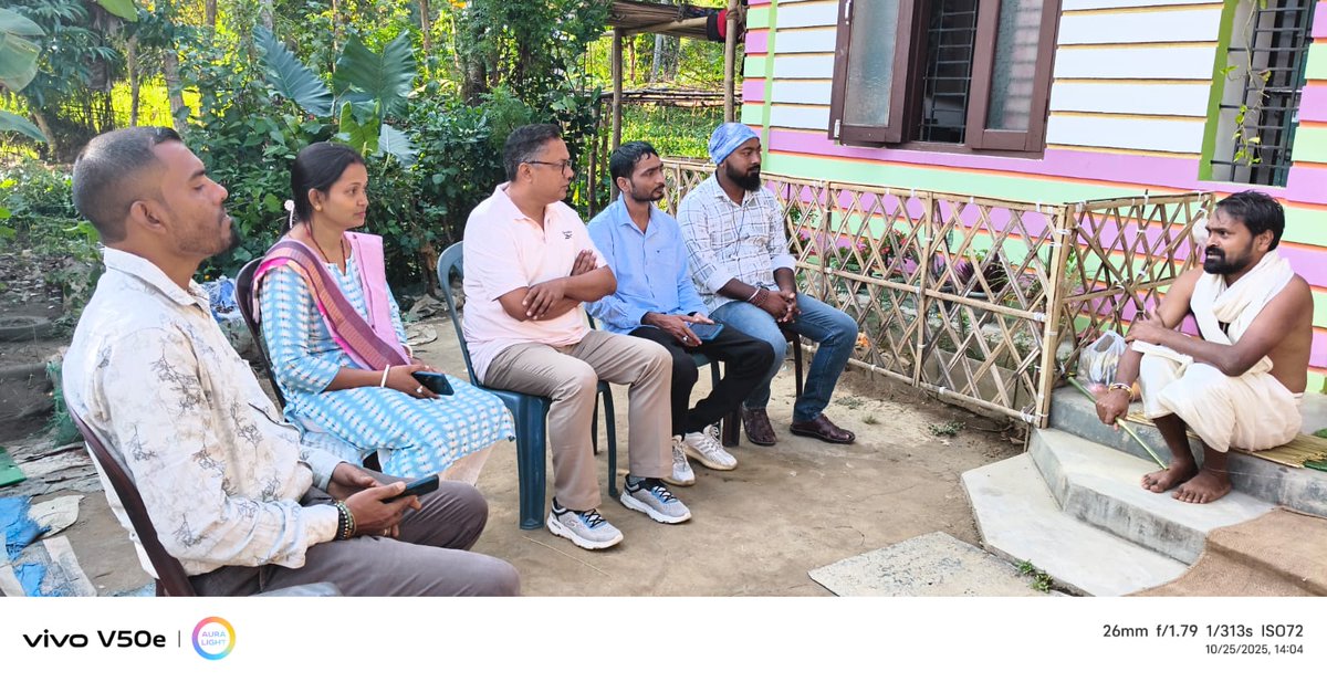 dhanowar's tweet photo. Met the family members of senior BJP worker Dipali Das baidew at her Guijan residence.  She left us for heavenly abode on 22/10.

@BJP4Assam 
@CMOfficeAssam 
@himantabiswa 
@DilipSaikia4Bjp https://t.co/JZObx9TISh