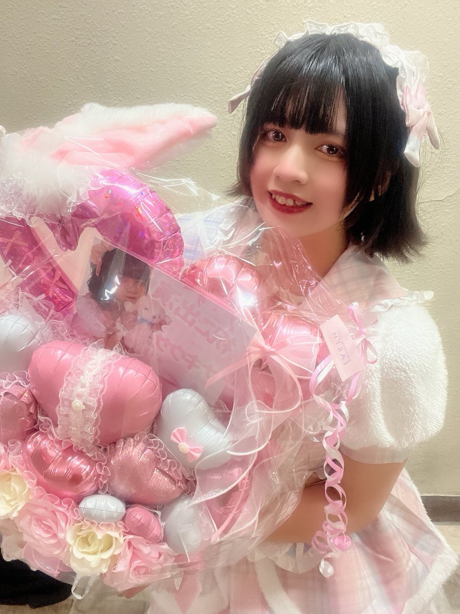 初ニコこれありがとうございました‼️

とーっても緊張したけどみんなの暖かい言葉に支えられて最後まで踊ることできて本当に楽しかった(ᐡ⸝⸝•̥  ̫ •̥⸝⸝ᐡ)

これからもナキウサらしく踊るのでよろしくねえ〜〜〜·͜· ᕷ
またみんなの前で踊れますように‼️‼️