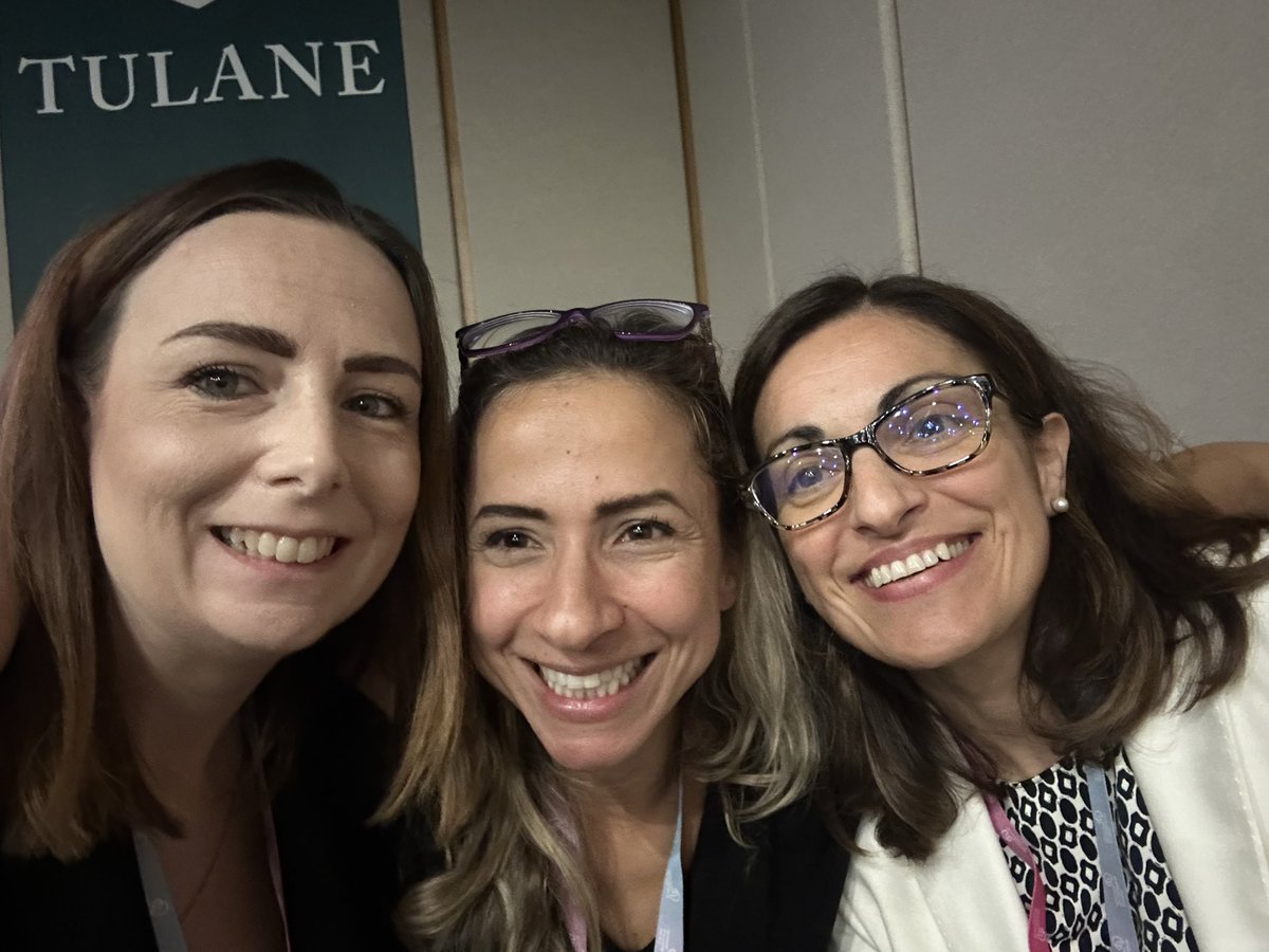 DrHelenECollin1's tweet image. Happy to catch up with and meet so many great women at the #APSSexDiff2025 conference