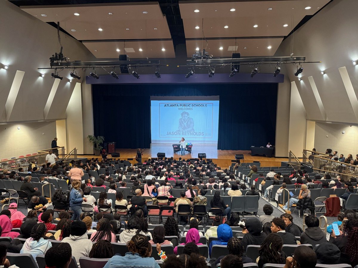📚✨ Thankful to be part of an event full of readers!
Our <a href="/aps_cskywla/">Coretta Scott King Young Womens Leadership Academy</a> Lady Eagles joined students across APS for an inspiring day with Jason Reynolds celebrating the power of books &amp; storytelling. 🦅💗🤎
#CSKStrong #JasonReynolds #TrackSeries #ReadersAreLeaders #APS