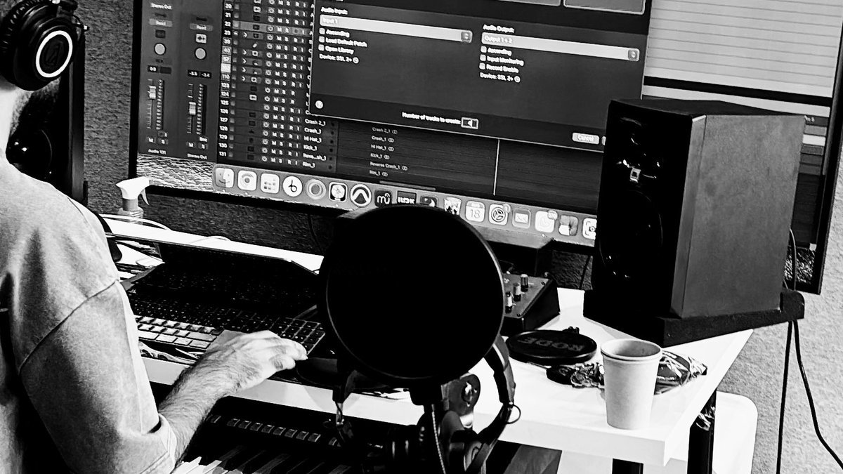 الثقة  اللي في محلها 

<a href="/3bdullahKHO/">Abdullah Khodran | عبدالله خضران</a> 🎼⏳