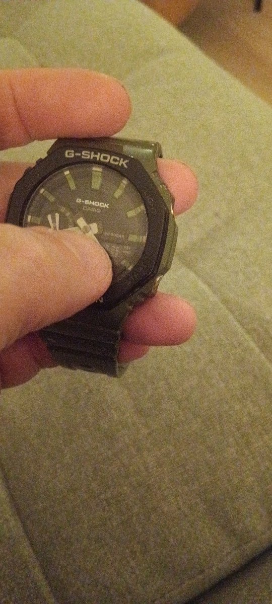 JanHenk010's tweet photo. Geklungel weer met m'n #CasioGSHOCK GA-2110SU horloge.... #wintertijd #help #DTV https://t.co/TizlNqP6jc