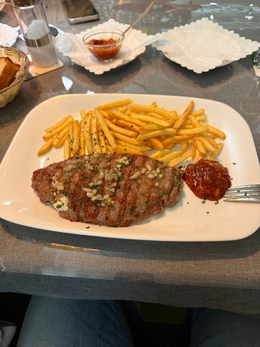 Heute waren wir kroatisch essen