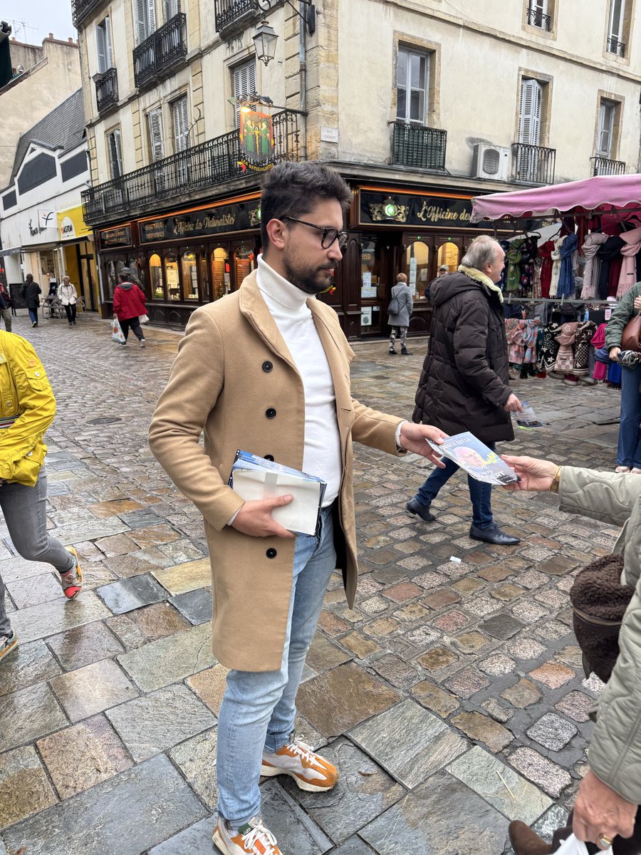 jeremy_dam83311's tweet photo. Dijon mérite mieux ! Avec Thierry Coudert, soutenu par le RN et l’UDR, redonnons du bon sens et de la sécurité à notre ville.
En 2026, votons pour le changement.
#Dijon #Municipales2026 #ThierryCoudert https://t.co/PKCM9BasUu