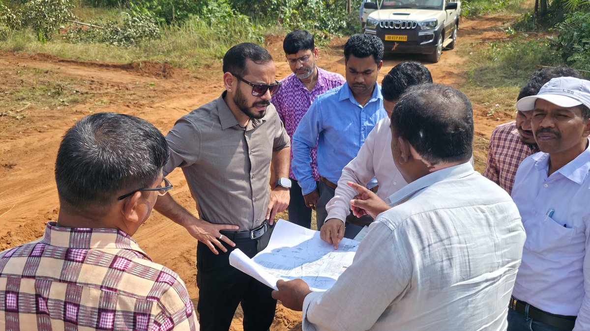 Collector & DM, Balangir tweet media