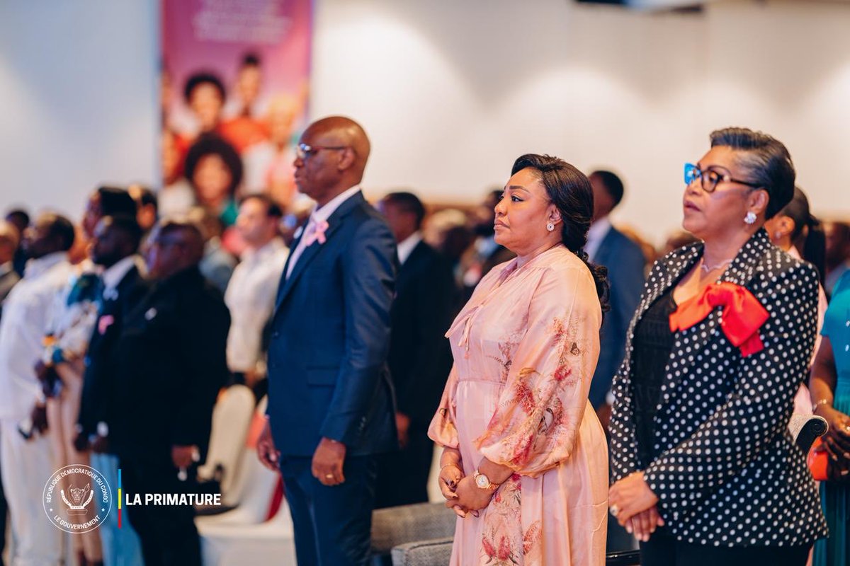 PrimatureRDC's tweet image. #OctobreRose
26 octobre 2025 | La Première Ministre Judith Suminwa Tuluka a lancé la Table Ronde Nationale sur la Lutte contre les Cancers de la Femme, en présence de la Première Dame Denise Nyakeru Tshisekedi.

• Près de 15 000 nouveaux cas de cancers féminins enregistrés