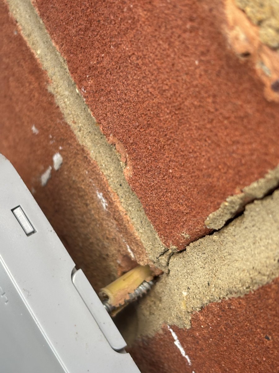 norwich_jon's tweet photo. Shocking install by @bt_uk today! Do you train your engineers ? https://t.co/b5wBJVrAoG